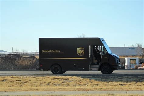 UPS Alliance Shipping Partners in Louisiana offer full-service shipping services. Customers are able to create a new shipment, pick up and drop off pre-packaged pre-labeled shipments. Staffed personnel is also available to provide shipping advice and to assist with picking out the proper packaging and shipping supplies, which are available for ...